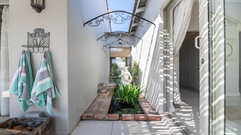 5 Bedroom Property for Sale in Country Club Western Cape